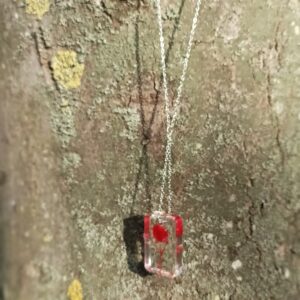 Collier chaîne "Bouquet de fleurs rouges" – Image 2