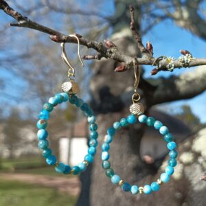 Boucles d'oreilles rondes "Apatite bleue"