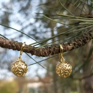 Boucles d'oreilles "Sphère ajourée"
