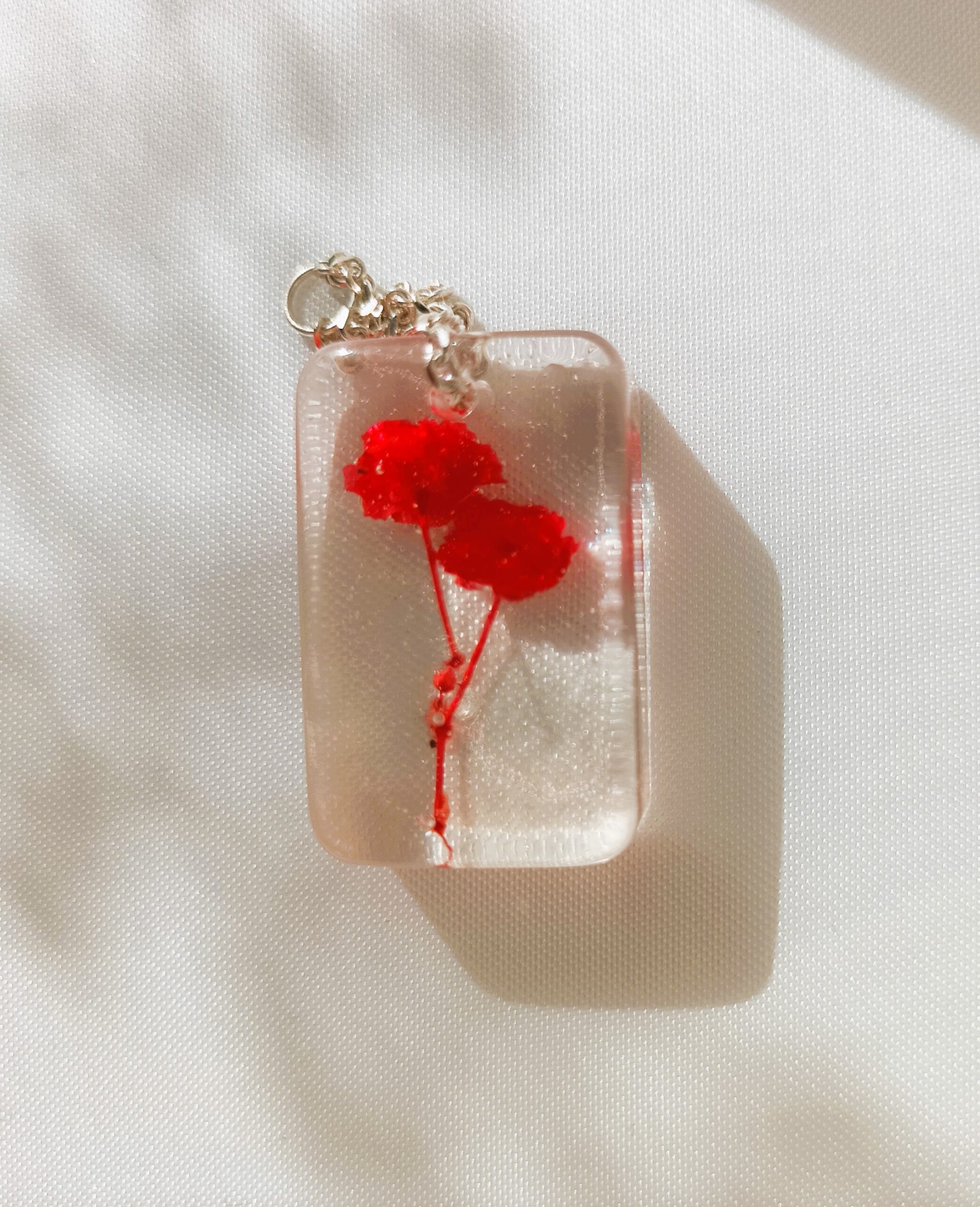 Collier chaîne "Bouquet de fleurs rouges" – Image 3