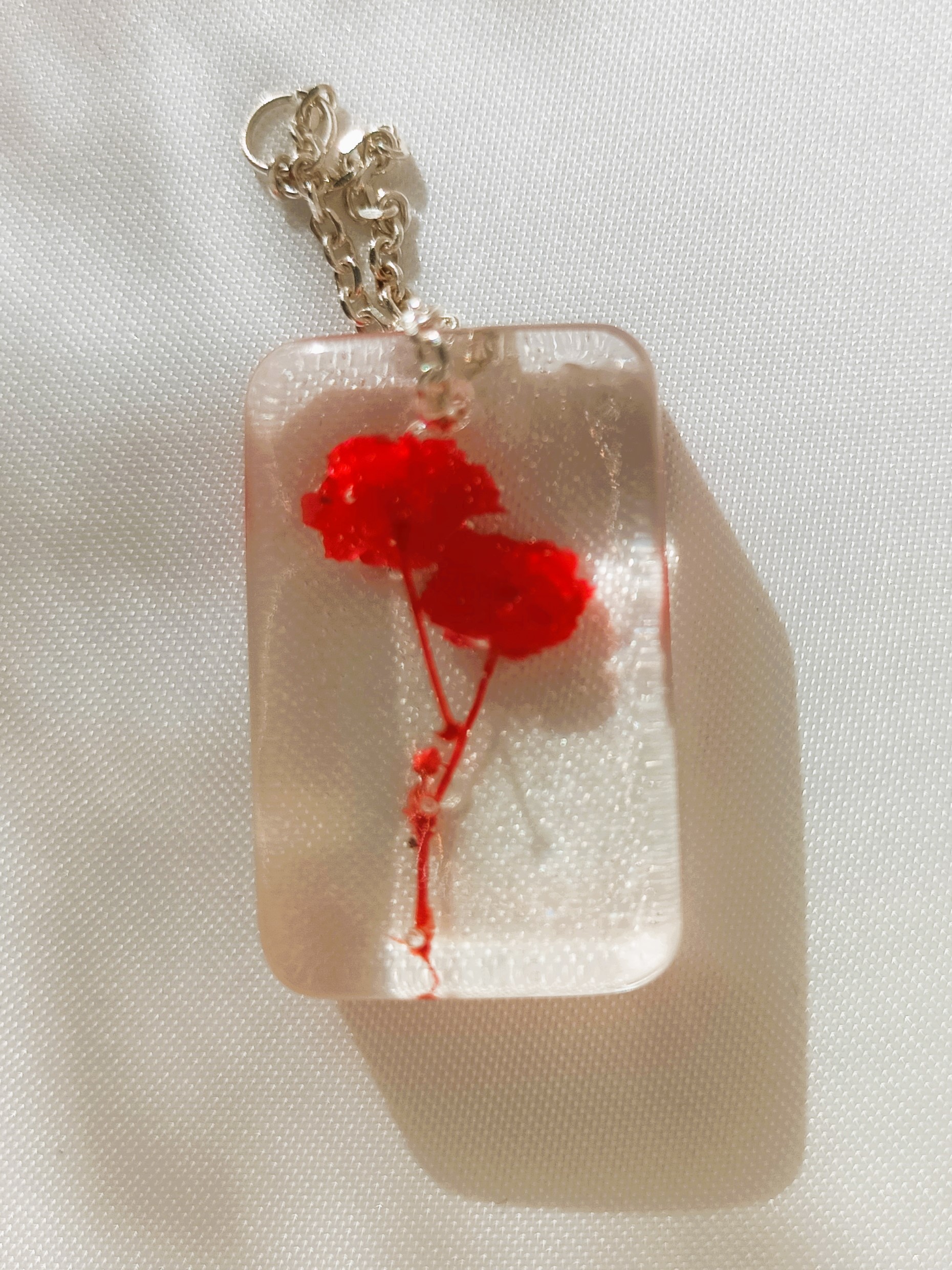 Collier chaîne "Bouquet de fleurs rouges" – Image 1