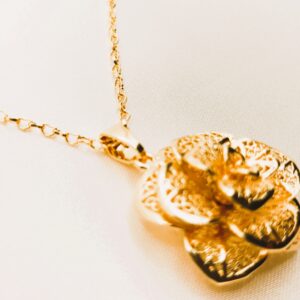 Collier chaîne "Flora" en Or 18K