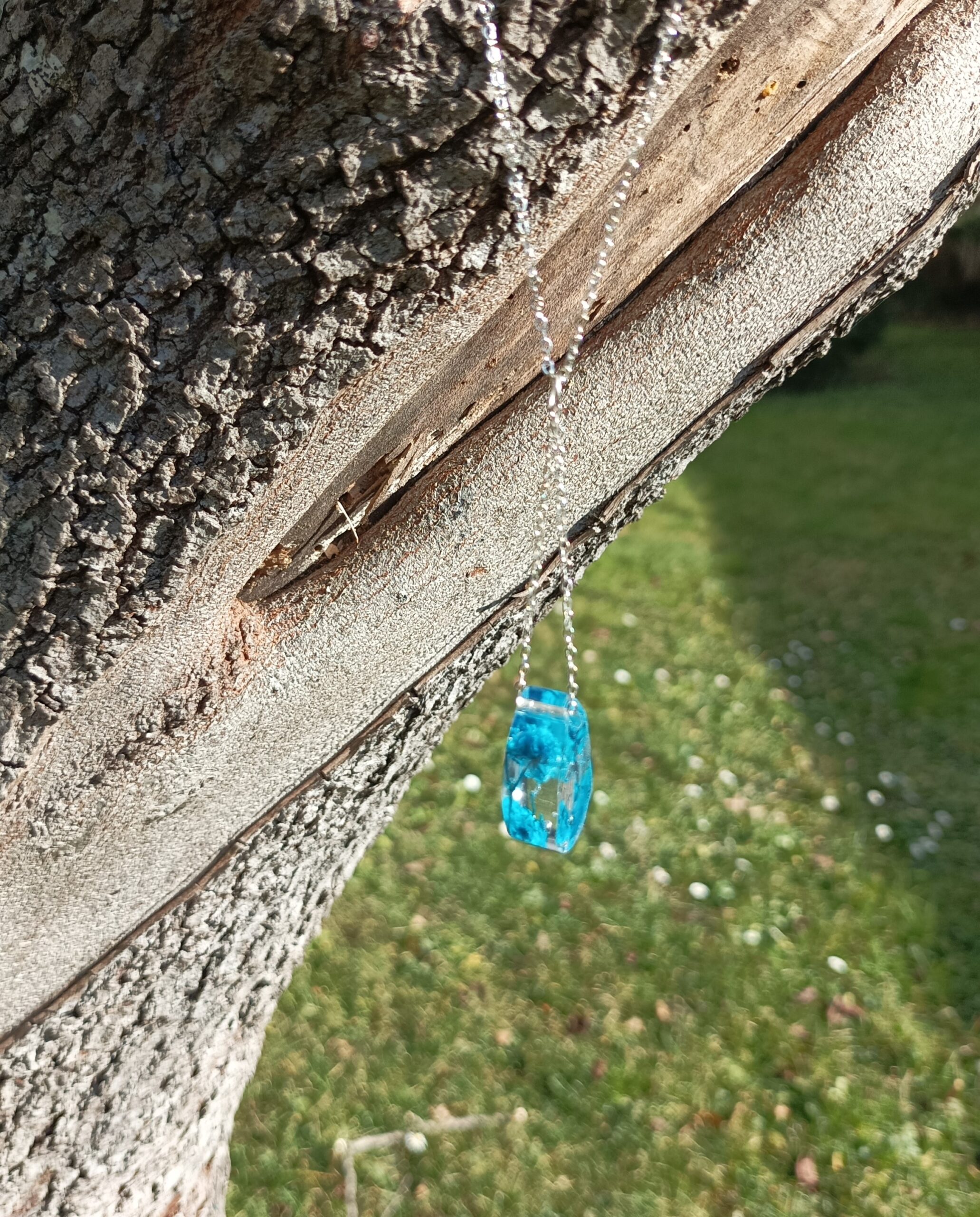Collier chaîne "Goutte aux fleurs bleues" – Image 1
