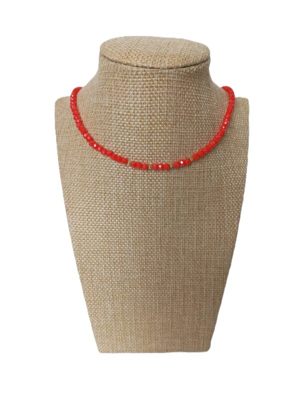 Collier en perles "Nuances de rouge" – Image 4