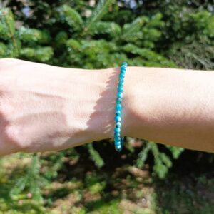 Bracelet en pierres "Apatite bleue"