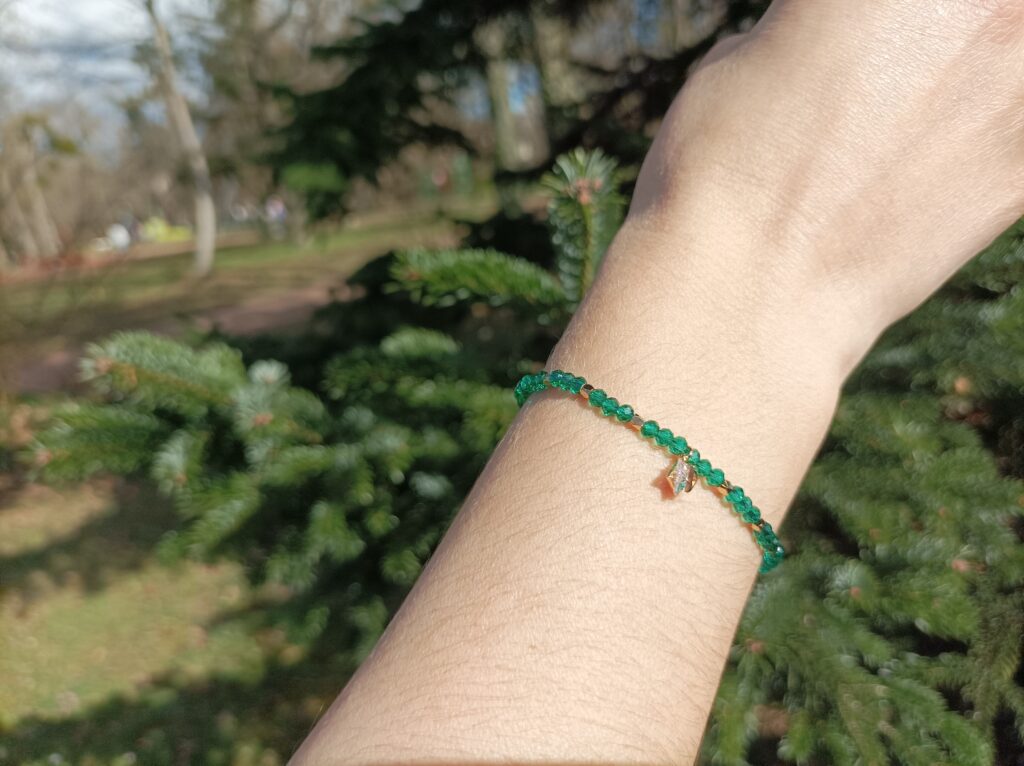 Bracelet en perles de cristal "Petite jade"