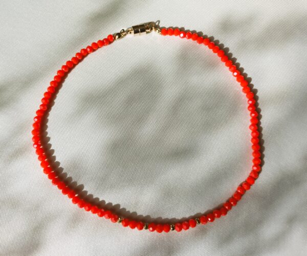 Collier en perles "Nuances de rouge" – Image 3