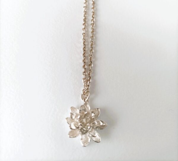 Collier chaîne "Fleur de Lotus" en argent – Image 2