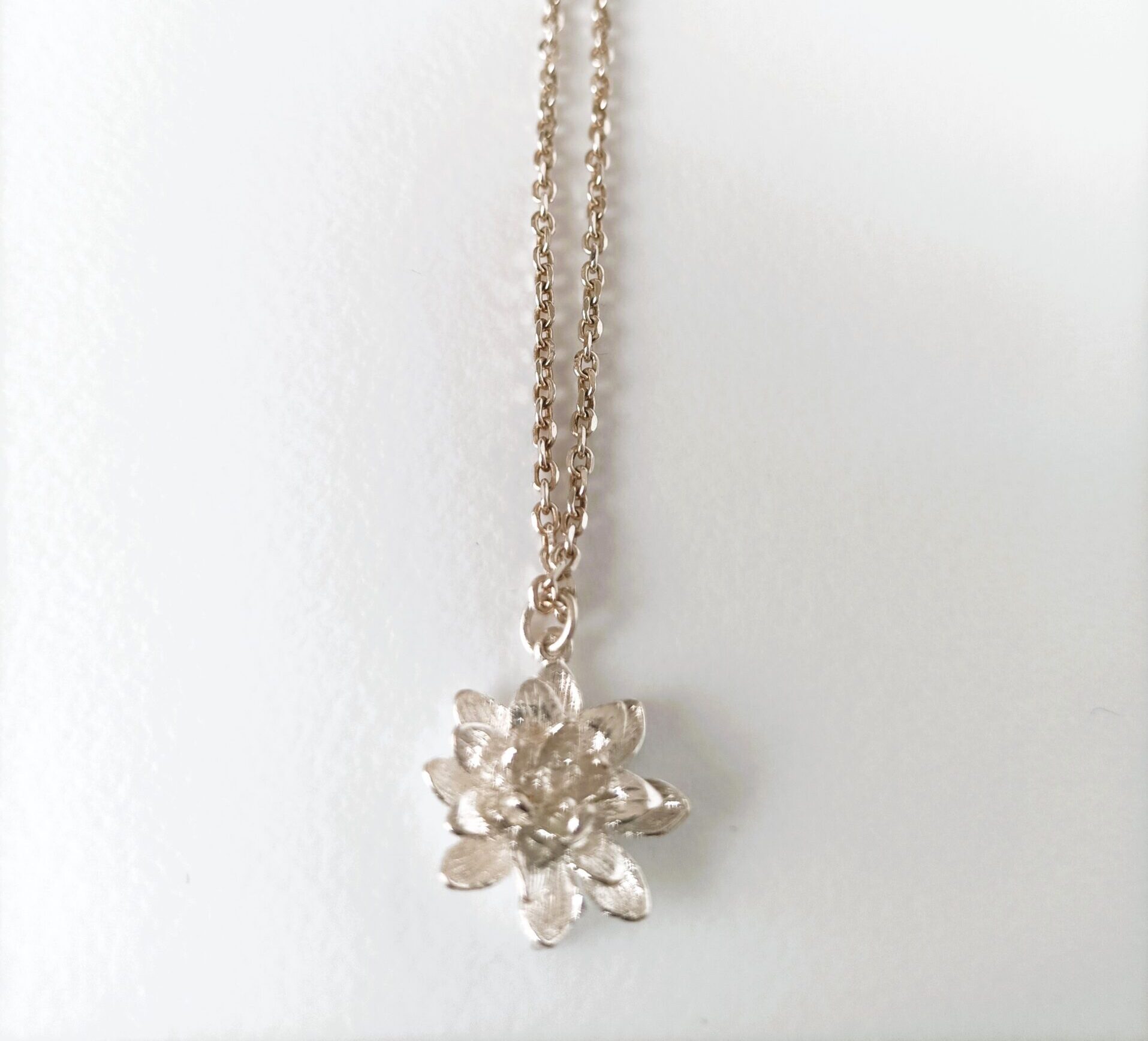 Collier chaîne "Fleur de Lotus" en argent – Image 2