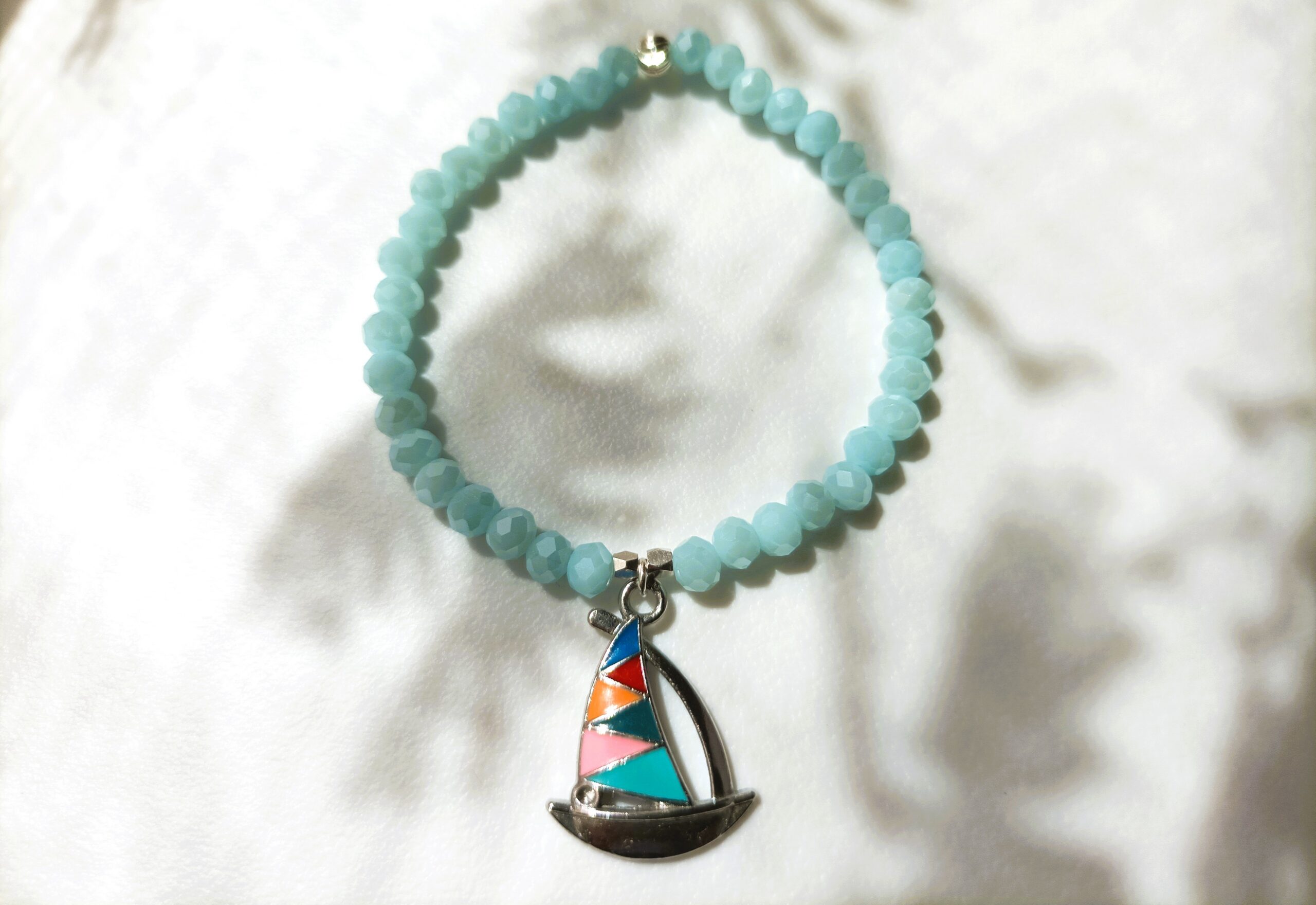 Bracelet en perles enfant "Petit bateau" – Image 1