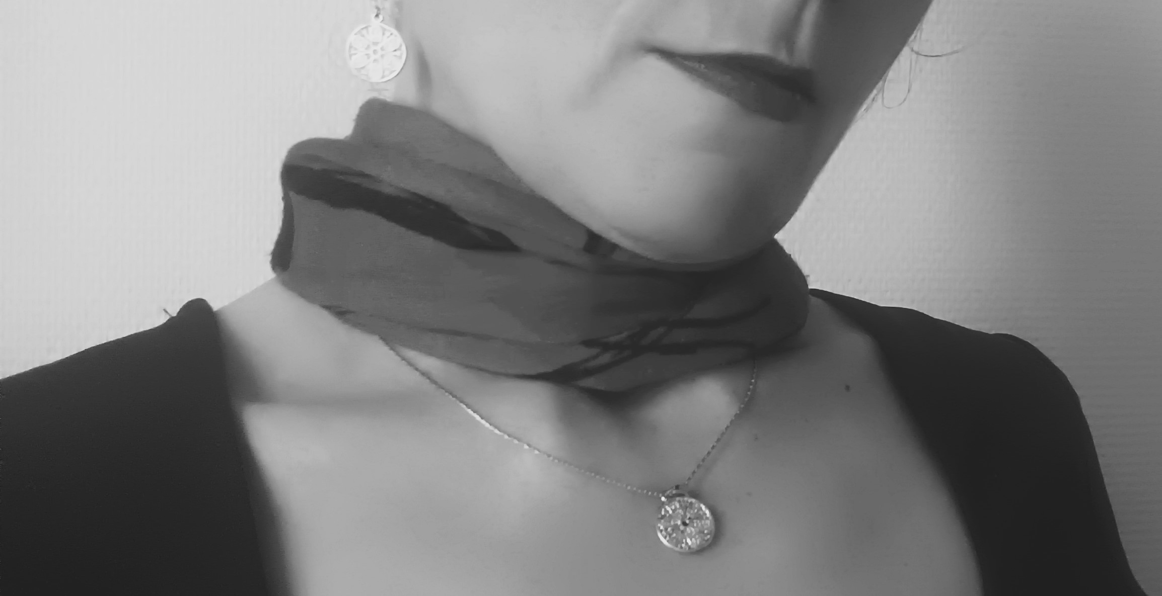 Collier "Fleur à six pétales"