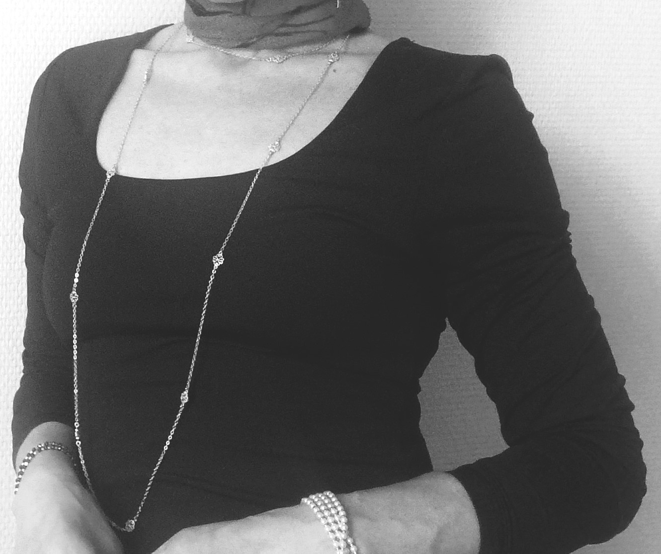 Collier extra long Trèfle ajouré doré à l