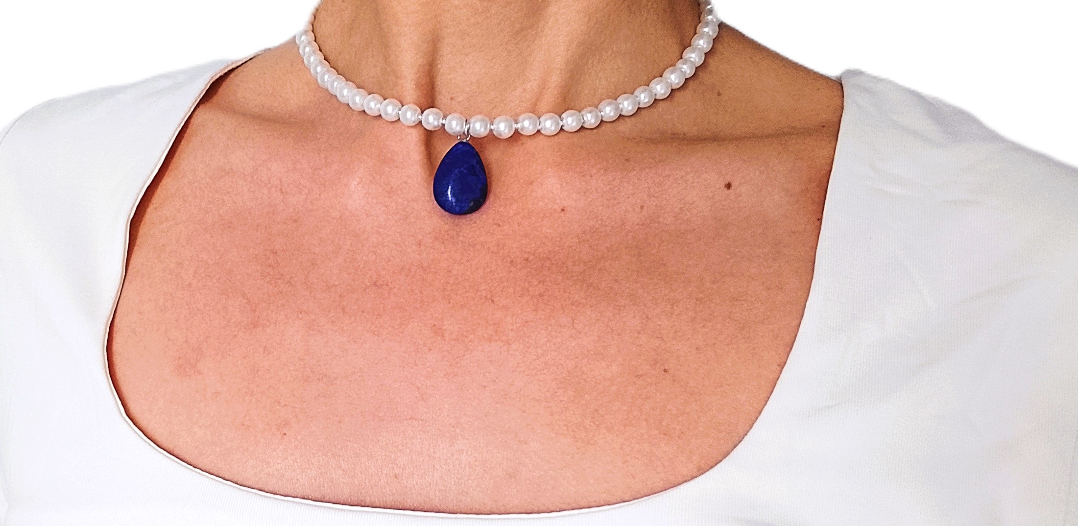 Collier court avec un pendentif Lapis lazuli "Blancheur" – Image 2