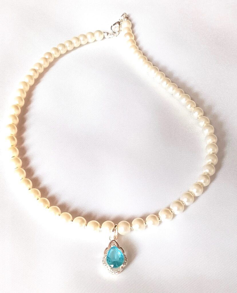 Collier Bleu ciel en fleur