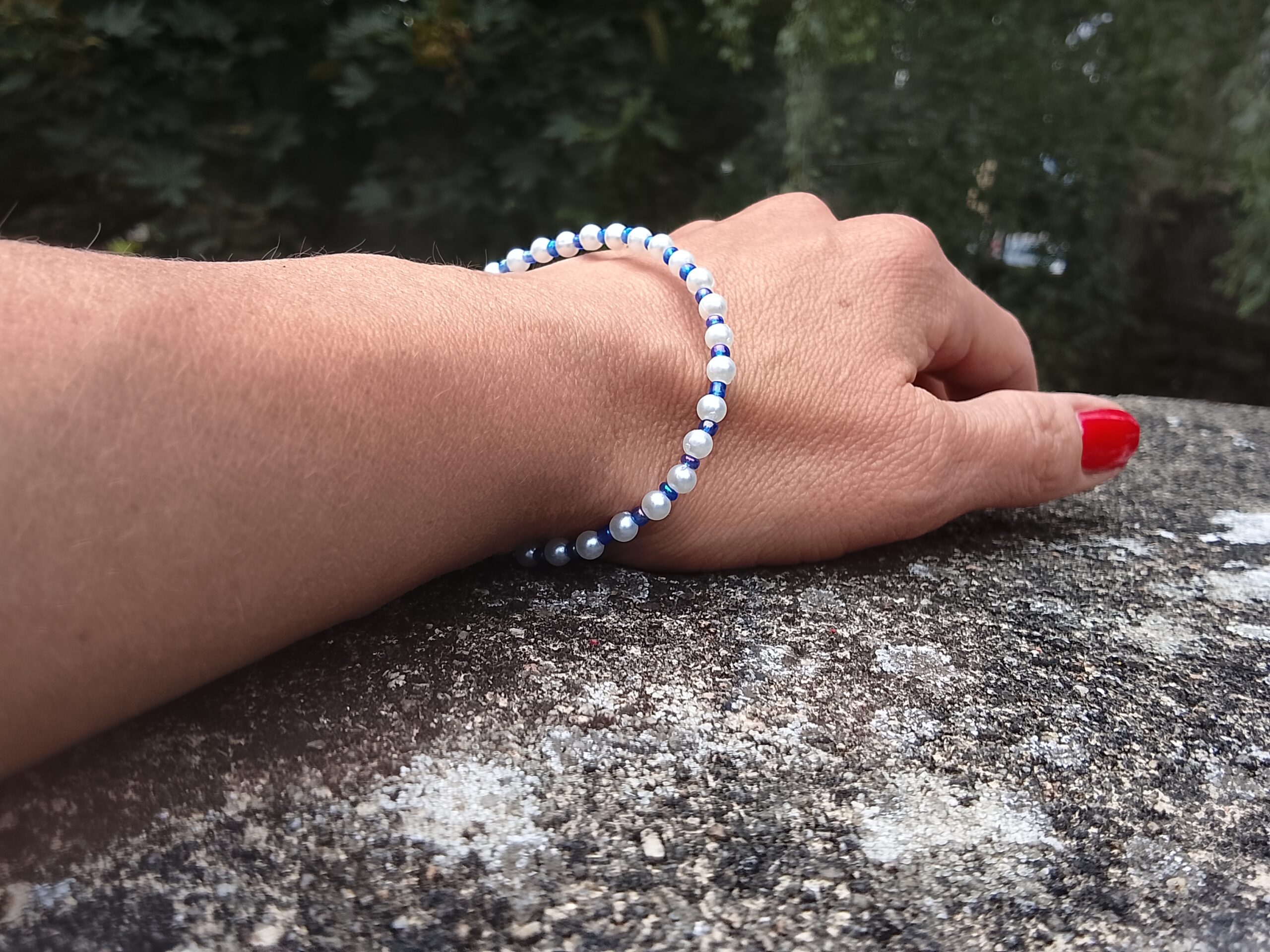 Bracelet en perles à deux rangs Bleu Marine – Image 2