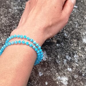 Bracelet en perles de cristal à deux rangs "Bleu Azur" – Image 2
