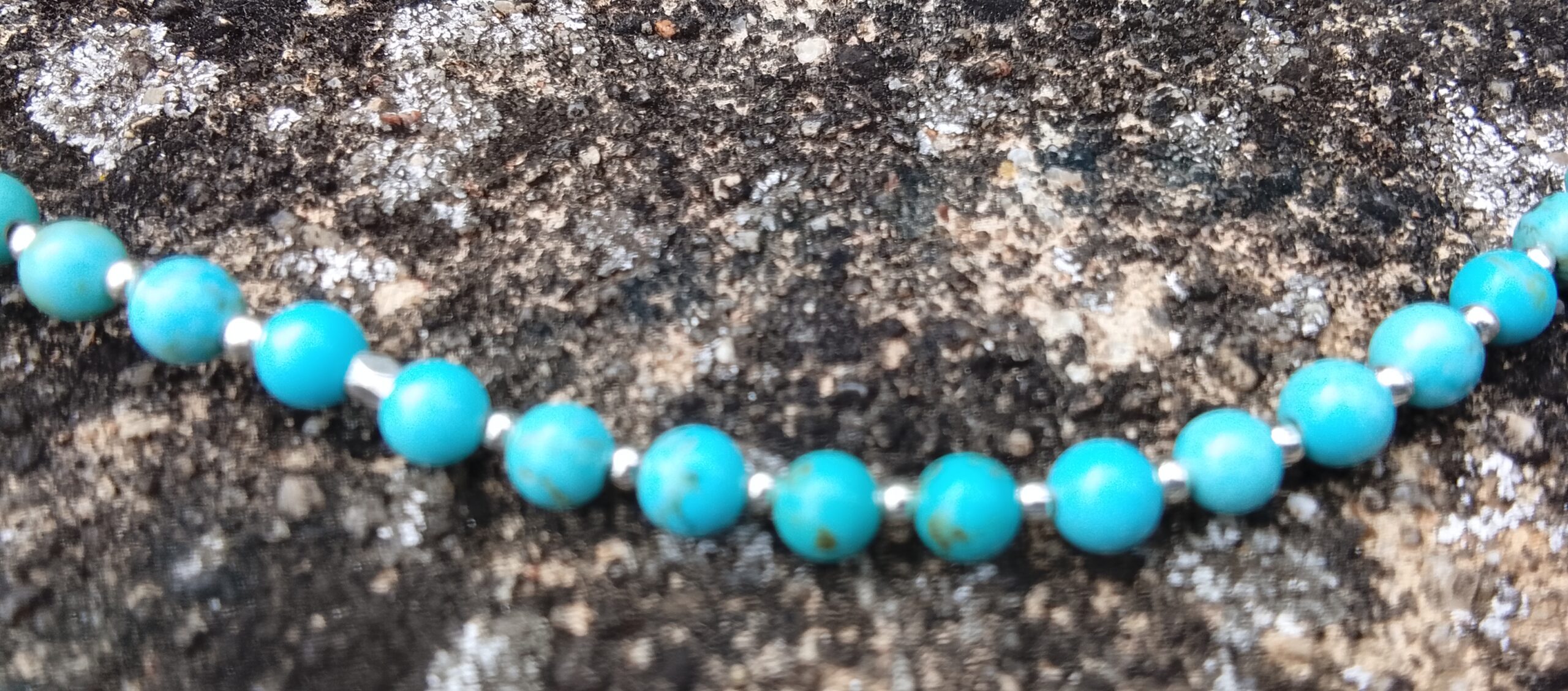 Collier court en pierres naturelles "Turquoise" – Image 3