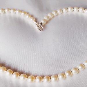 Collier court en perles blanches – Image 2